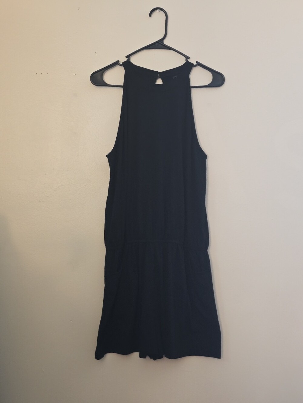 Black Sleeveless Women's Romper With Pockets